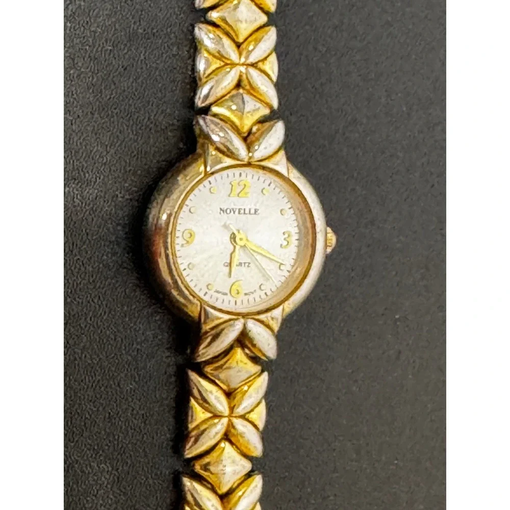 Novelle‎ Womens Two Tone Gold Silver Quartz Watch Japan Movement Roun Dial